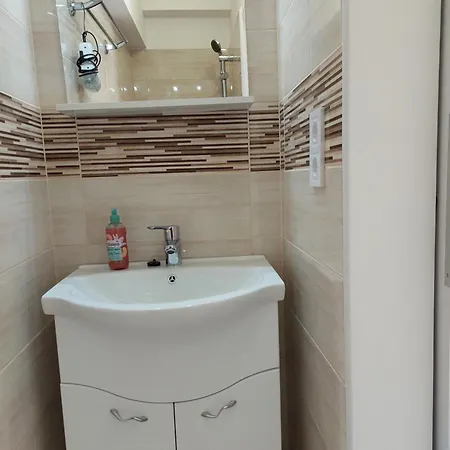Lonci Apartment *
